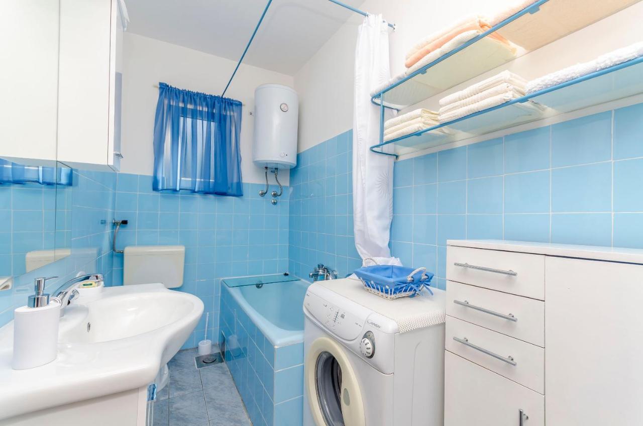 Apartment Buksa โตรกีร์ ภายนอก รูปภาพ